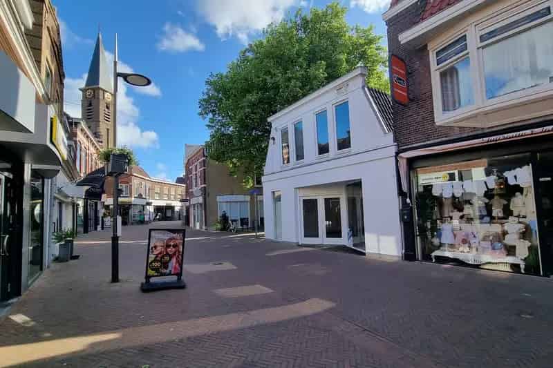 Winkel te huur Naaldwijk Centrum 127m²