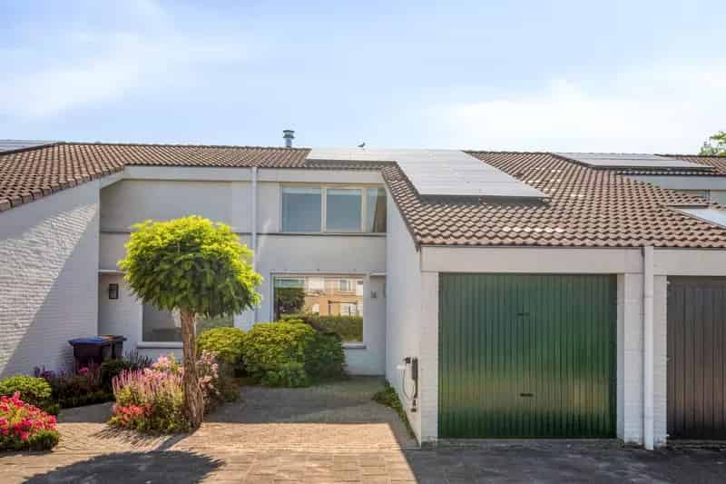 Huis te koop Tilburg Reeshof 3 slaapkamers tuin aan het water