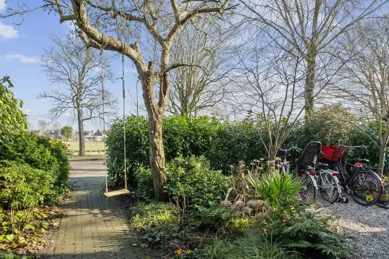 Huis te koop Heemstede 5 slaapkamers 2 badkamers grote tuin
