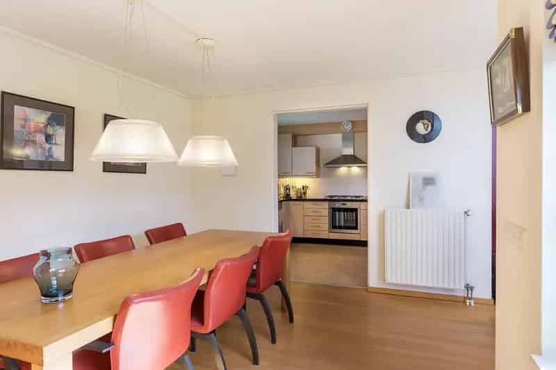 Vrijstaande woning Heuveleind: slaapkamer en badkamer begane grond