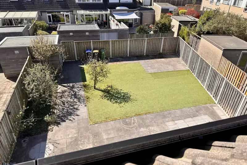 Huis te koop Zeewolde 3 slaapkamers grote tuin hybride warmtepomp