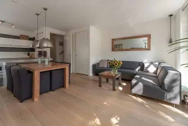 Hoekwoning Bussum 5 Kamers 131m2 Te Huur