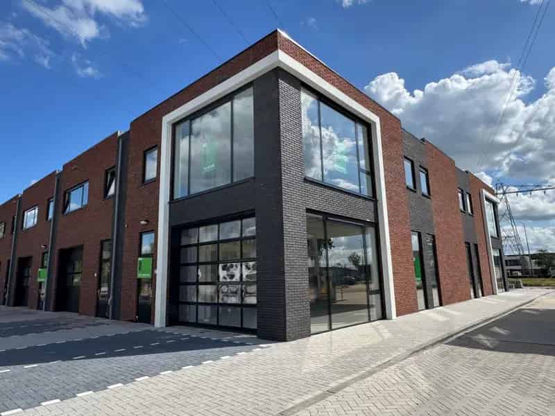 Bedrijfshal Zwolle | Zoek bedrijfshallen te huur: Marconistraat 17 8013 PK Zwolle 