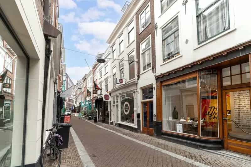 Monumentale 5-kamer bovenwoning te koop in Den Haag Hofkwartier