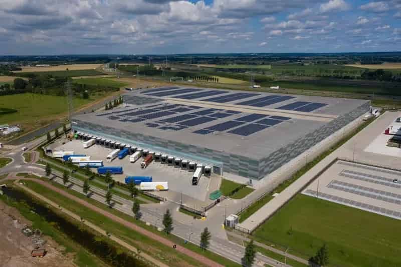 Bedrijfshal Oosterhout 60000m2 te huur A15