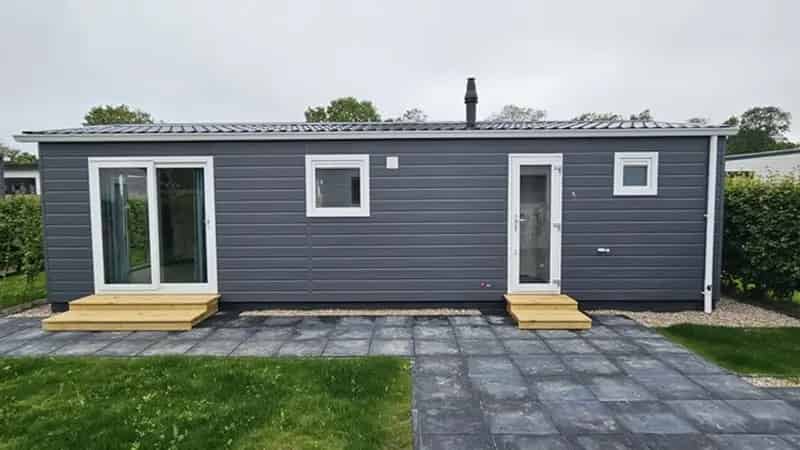 Modern chalet te koop 2 slaapkamers ruime tuin