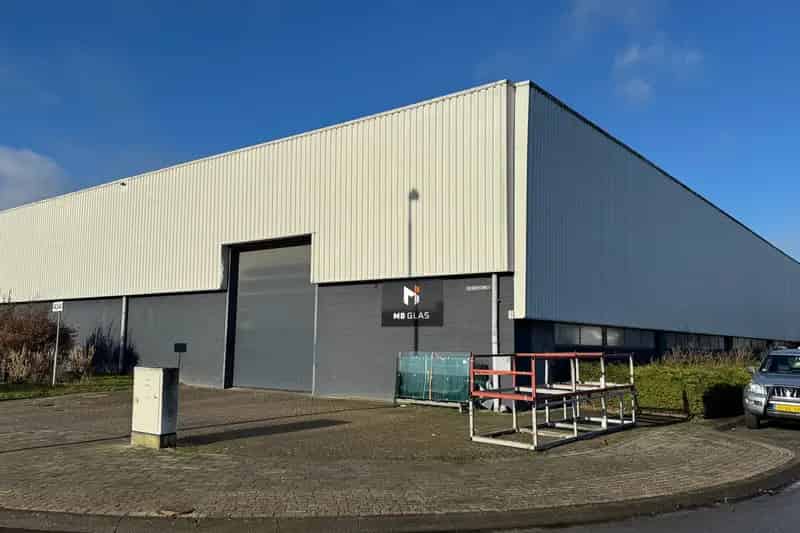 Bedrijfshal Eindhoven 1280m2 te huur Achtse Barrier