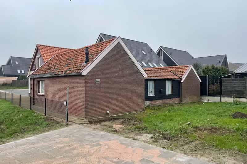 Vrijstaande woning Nijkerk gerenoveerd 3 slaapkamers garage 600m2