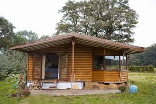 Houten Chalet te Koop 65m2  Twee Slaapkamers  Open Keuken