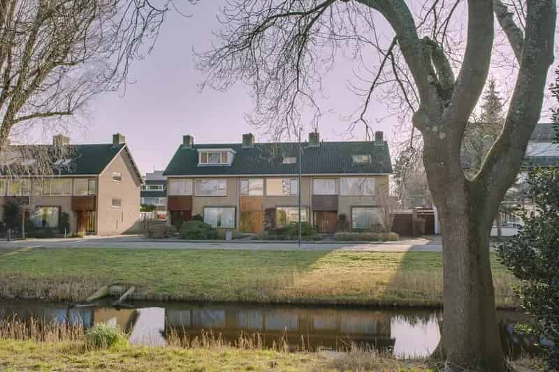 Gezinshuis Leidschendam: Ruim 6-kamer huis met tuin