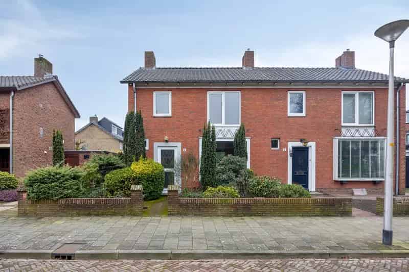 Huis te koop Zutphen Polbeek 4 slaapkamers ruime tuin