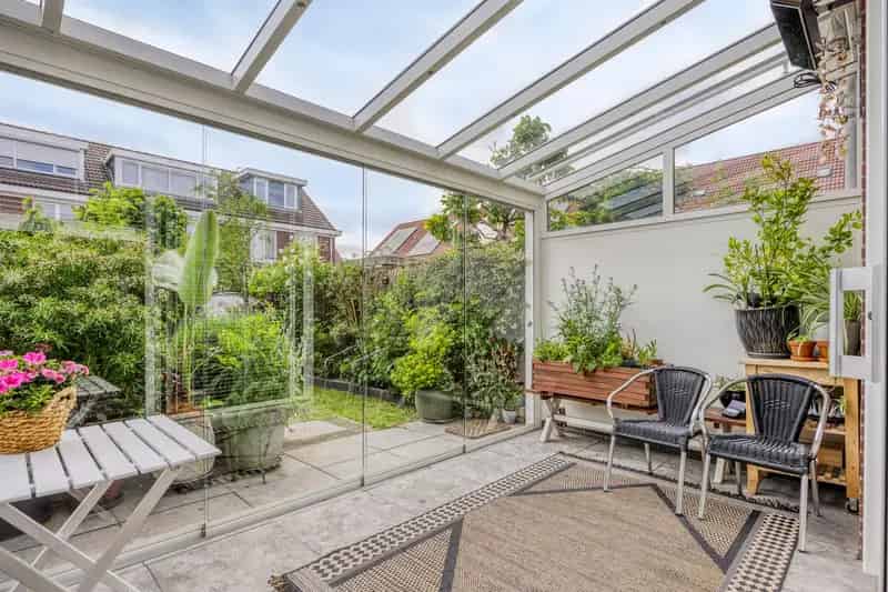 5 Slaapkamers Huis te Koop Oosterheem Glazen Tuinkamer Zonnepanelen