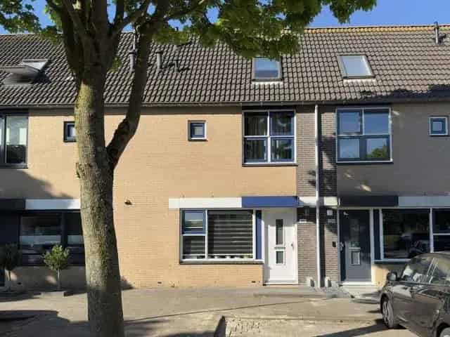 Eengezinswoning, tussenwoning te huur in Hoofddorp