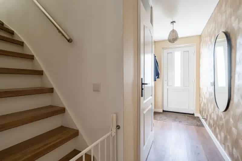 Een gezinswoning in Stevenshof: 4 slaapkamers, luxe keuken en dakterras