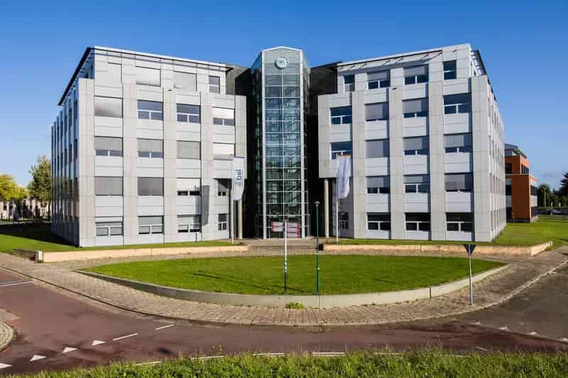 Kantoor te huur Houten Walmolen 4488m² A27