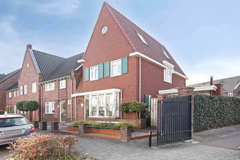 Moderne Hoekwoning 4 Slaapkamers Oerle Zuid