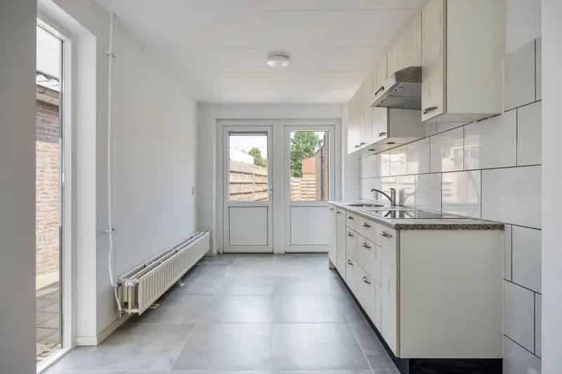 Huis te koop Raadhuisstraat Alphen NB 3 slaapkamers instapklaar
