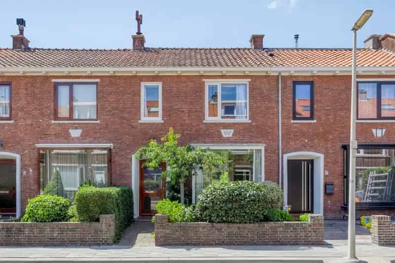 Huis te koop Den Haag Leyenburg 3 slaapkamers tuin