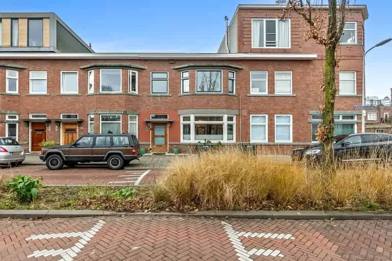 Huis te koop Den Haag Bloemenbuurt 3 slaapkamers