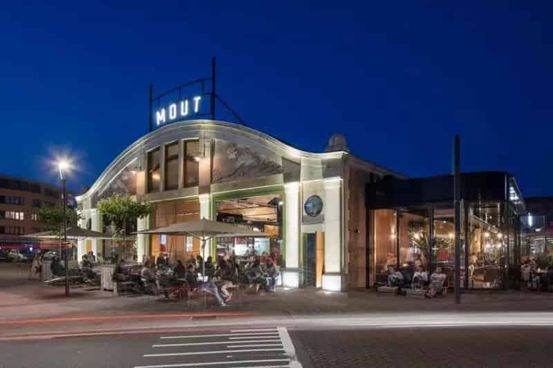 Ruime Bedrijfsruimte Nabij Markt - Ideaal voor Horeca