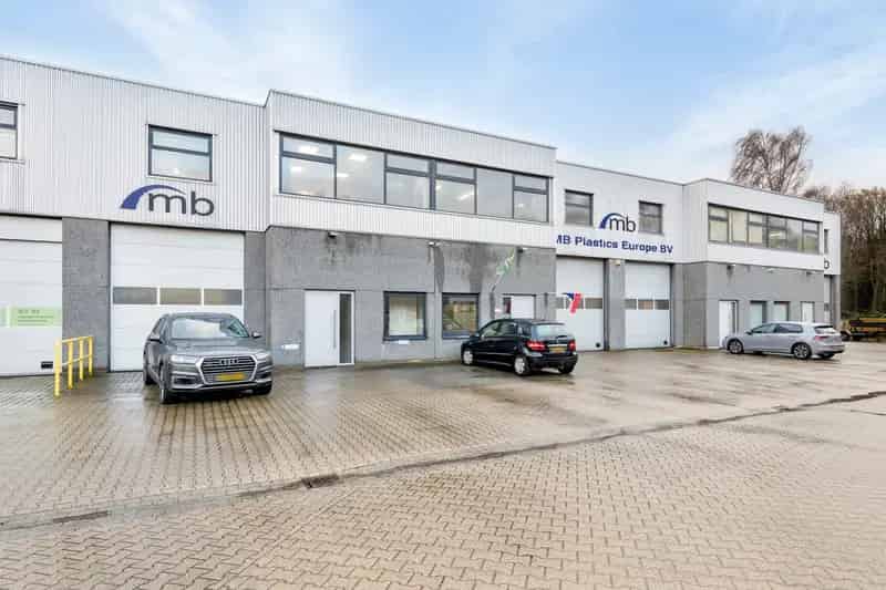 Bedrijfshal Tilburg 835m² te Koop - Kraanbaan, Airco, Energielabel A