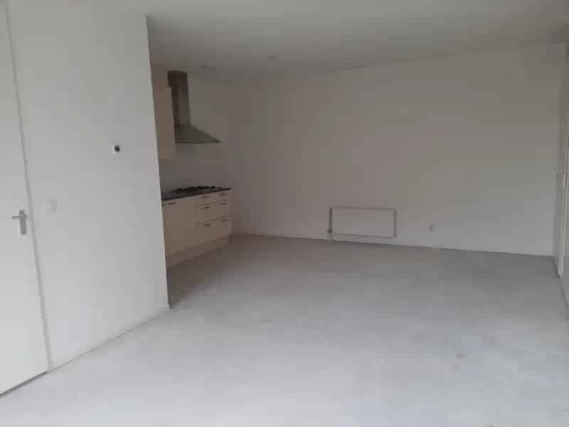 2 Kamer Appartement Begane Grond Eigen Parkeerplaats Heerhugowaard