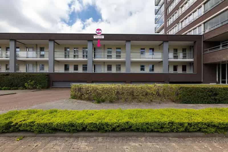 Royaal 4-kamer appartement 116m2 eigen parkeerplaats balkon