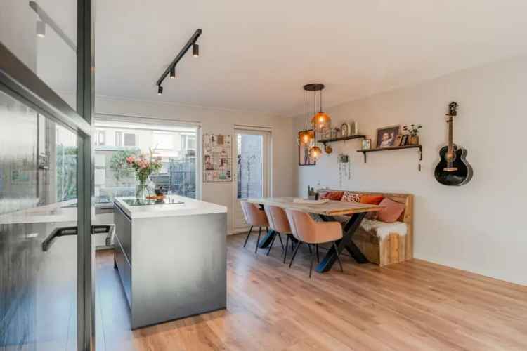 Tussenwoning Velserbroek 112m2 3 slaapkamers Tuin