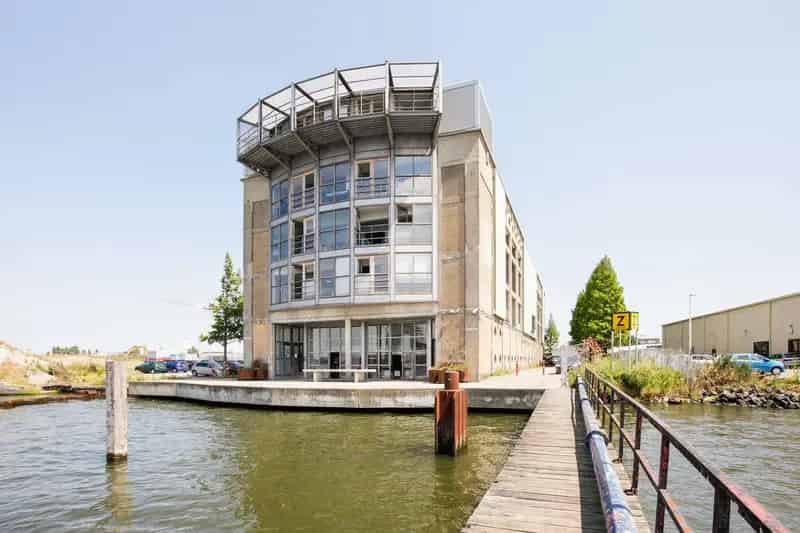Kantoorruimte Amsterdam Noord IJmeer Historisch Pand 229m2
