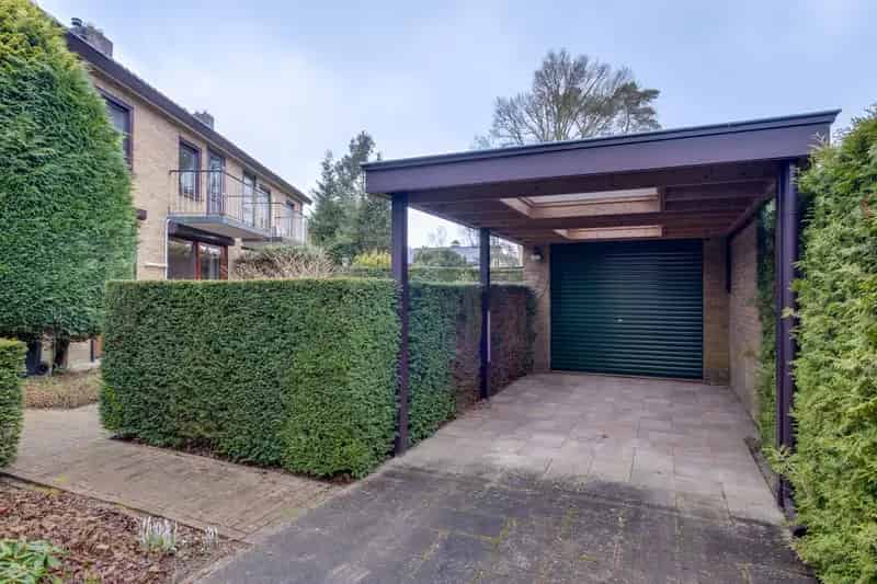 Twee Onder Een Kapwoning Dieren Ruime Tuin 4 Slaapkamers