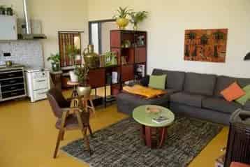 Gezellig Creatief Appartement te Huur in Gees