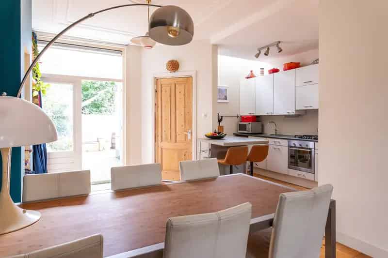 Sfeervolle Benedenwoning Valkenboskwartier Tuin