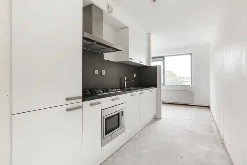 Ruim 3-Kamer Appartement Utrecht Nabij Openbaar Vervoer en Scholen