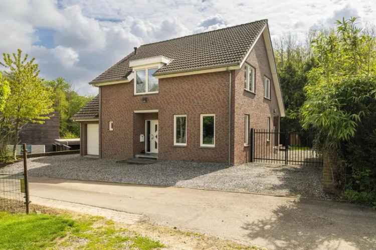 Vrijstaande woning Heerlen Zuid 280m2 3 slaapkamers grote tuin