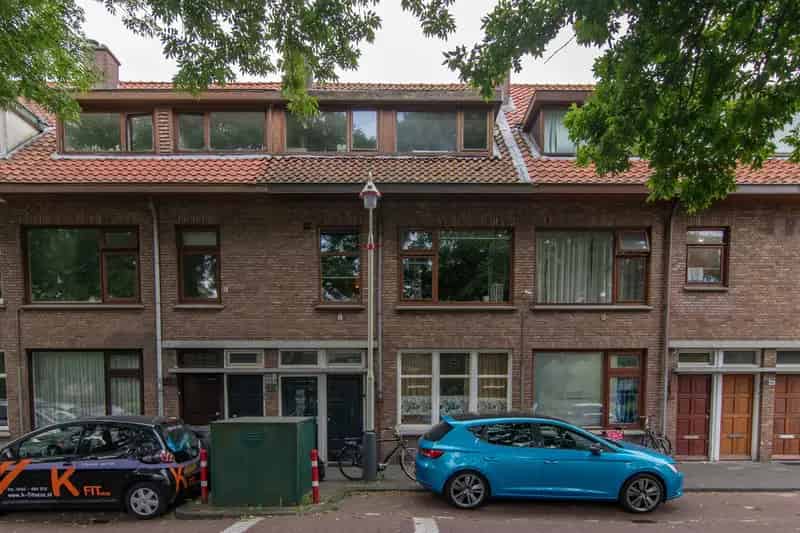 Appartement te koop Laakkade Den Haag 5-kamer bovenwoning