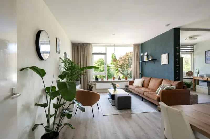 Henegouwen 93: Gelijkvloers appartement met balkon