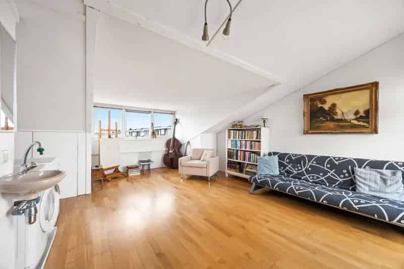 3 Slaapkamers Tussenwoning Diepe Tuin Balkon Leidschenveen