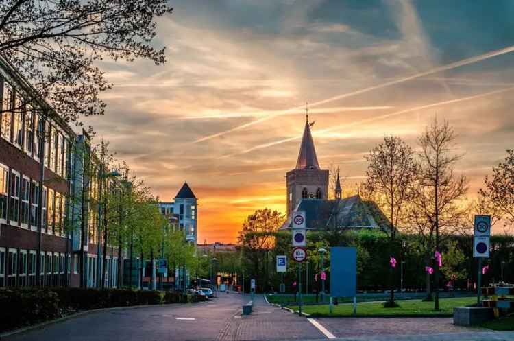 Ruime Begane Grondwoning Ede 2 Slaapkamers Prive Parkeerplaats