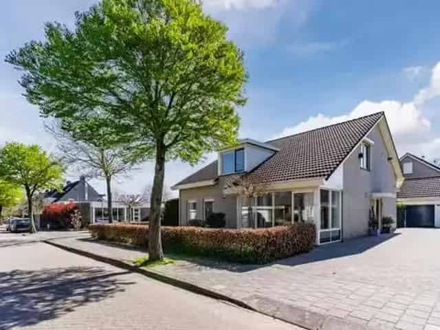 Huis te koop Eindhoven Grasrijk 8 kamers 232m2