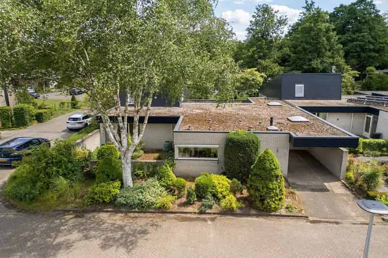 Royale Semi-bungalow Hengelo Garage Tuin 4 slaapkamers