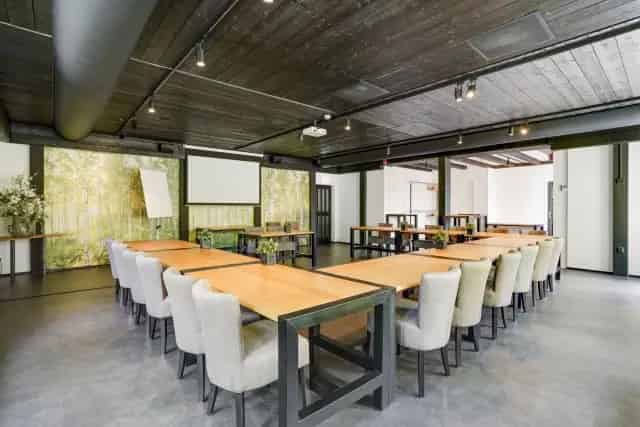 Hotel Bieze Borger: Hotel Restaurant Cafe met 23 Kamers te Koop