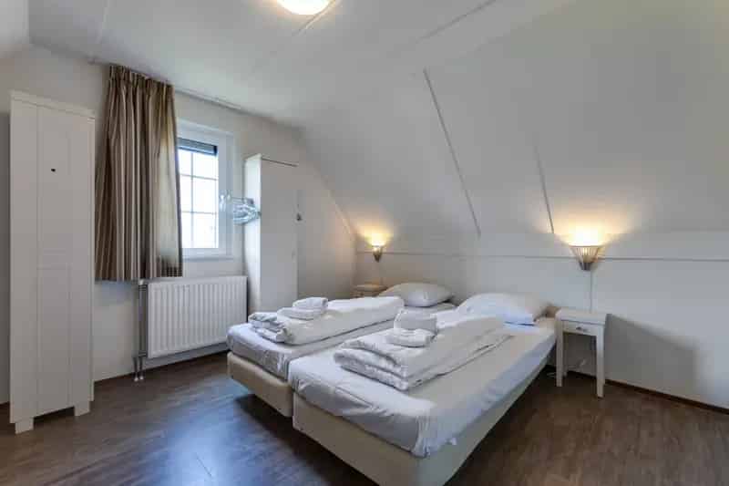 Luxe Recreatiewoning Cadzand-Bad 8 Personen Strand Nabij