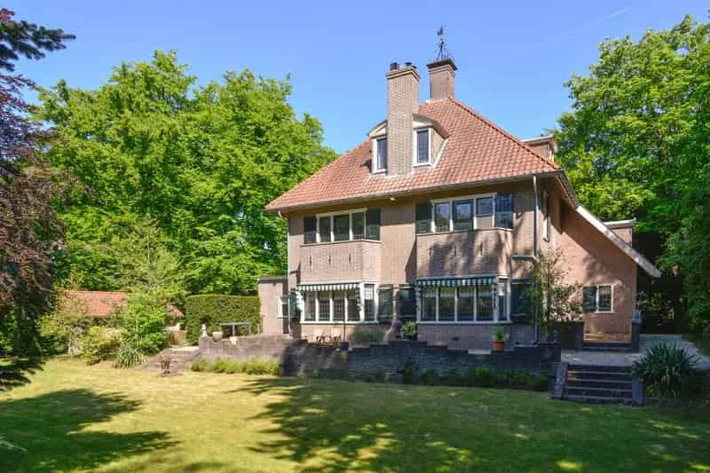 Huis te koop Baarn: Rijksmonument met moderne comfort