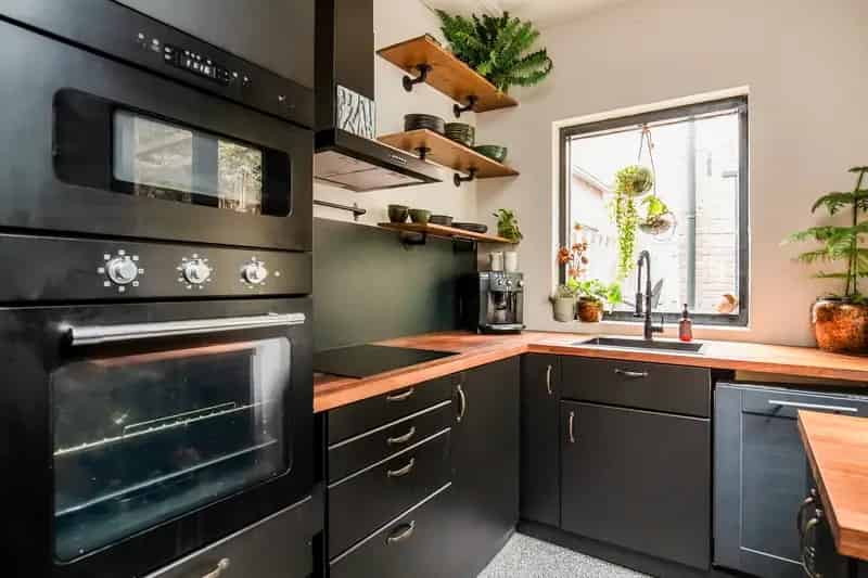 Jaren 30 woning Hillegom 5 slaapkamers tuin dakterras