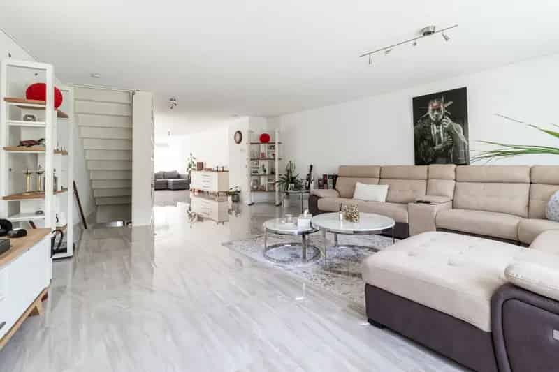Ruime Hoekwoning Almere Tussen de Vaarten Zuid