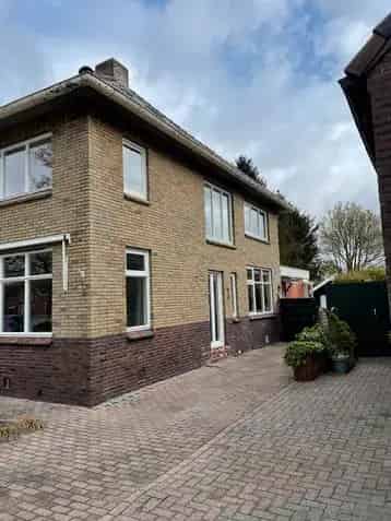 Ruime woning Musselkanaal 4 slaapkamers aan het water