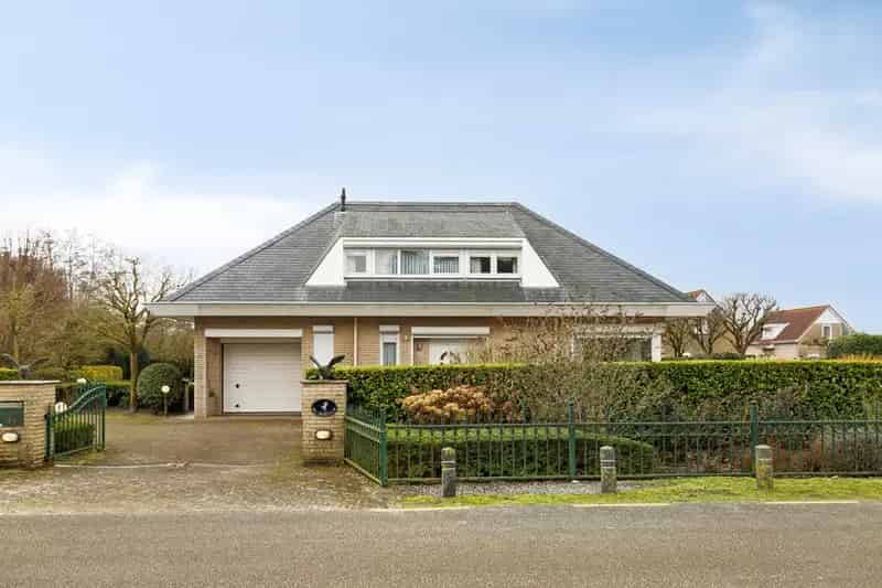 Luxe Vakantiehuis Cadzand Strand Op Loopafstand Zwembad
