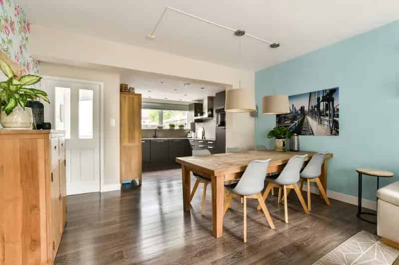 Tussenwoning Loenen aan de Vecht 4 slaapkamers tuin parkeren