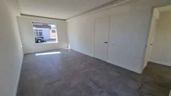 Moderne gerenoveerde woning met garage in Tilburg