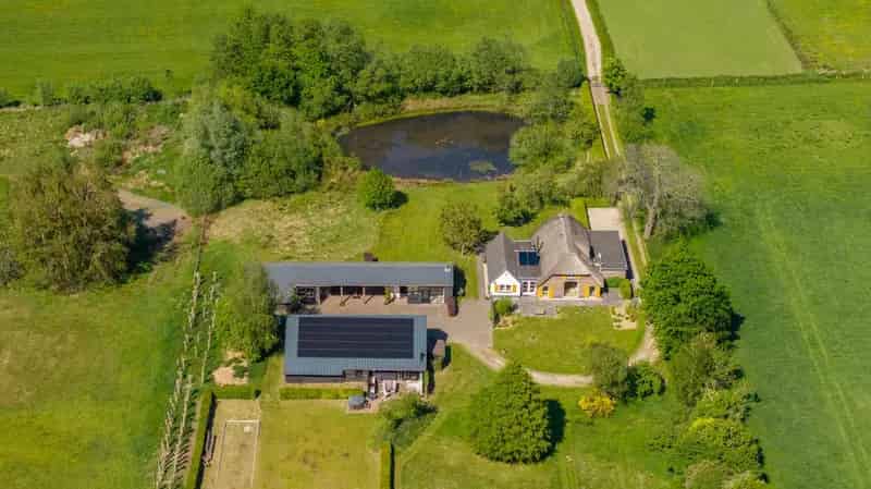 Woonboerderij met B&B en Paardenstallen te koop